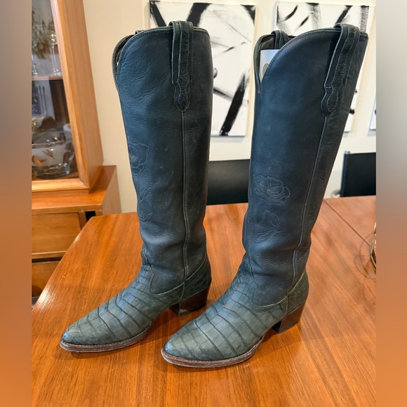 Tecovas Kristopher Brock Abby in Forest Sueded Caiman - Picture 2 of 6